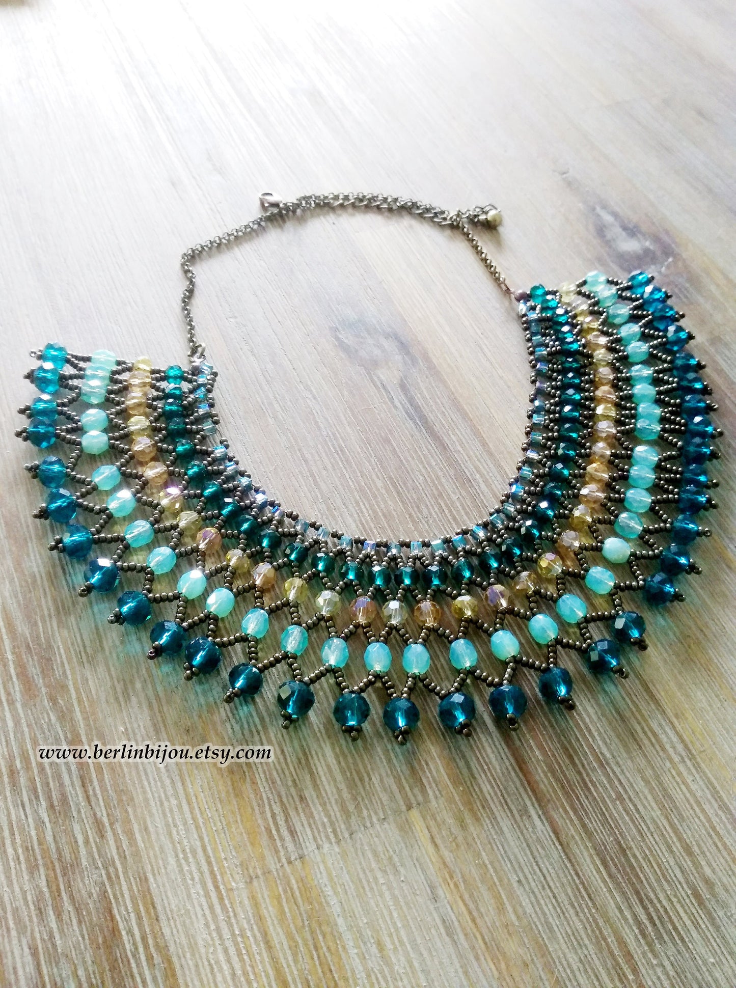 Böhmische Statement Collier Halskette aus tschechischen perlen smaragd-grün Bronze