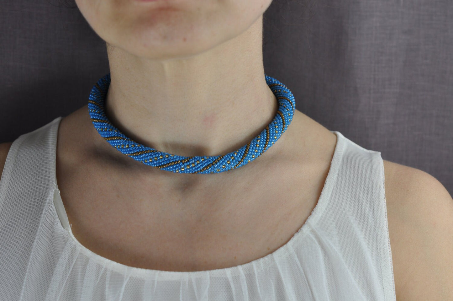 Gehäkelte Schlauchkette Perlenkette Perlenschmuck Blau-Gold