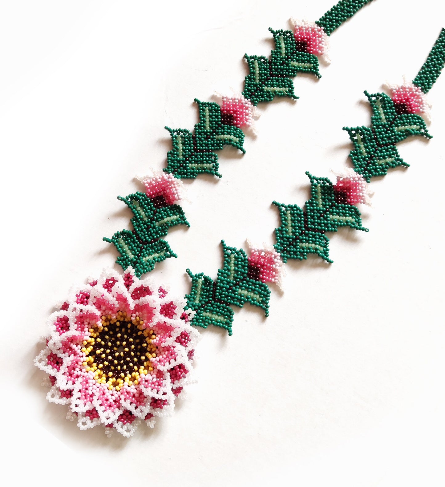 Halskette Perlenkette mit 3D Blumen Huichol Ethno Indianisch
