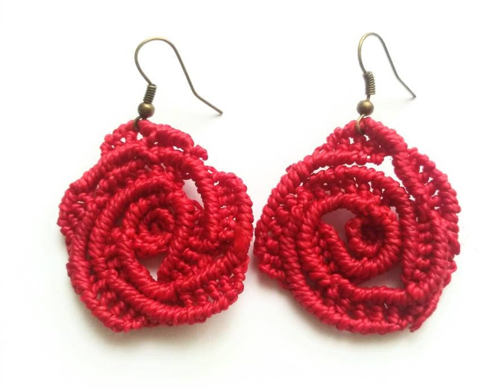 Earrings or clips red rose macrame flamenco