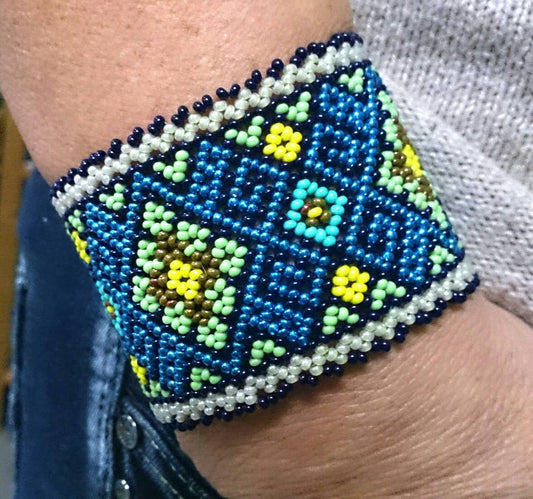 Mexikanisch Huichol Perlenarmband Ethno Native American  indianer style Heilige Geometrie