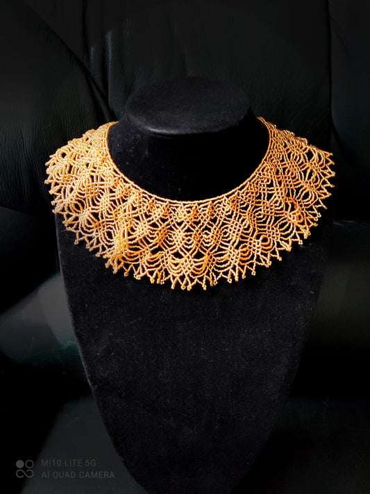 Kragen Halsschmuck Collier aus Tschechischen Perlen Gold  Statement Perlenkette