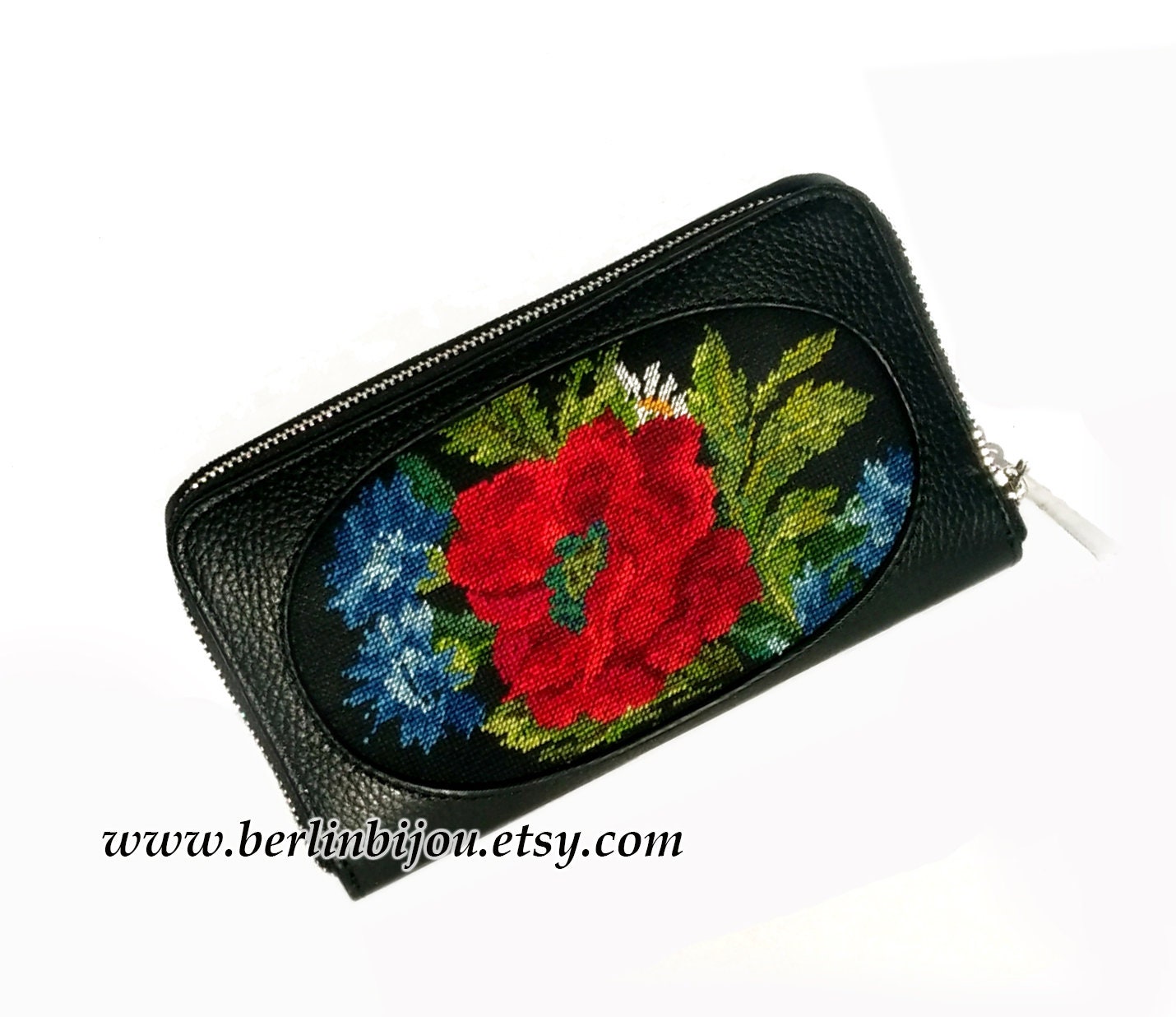 Clutch Handtasche Portmonee Leader mit Handstickerei Wildblumen