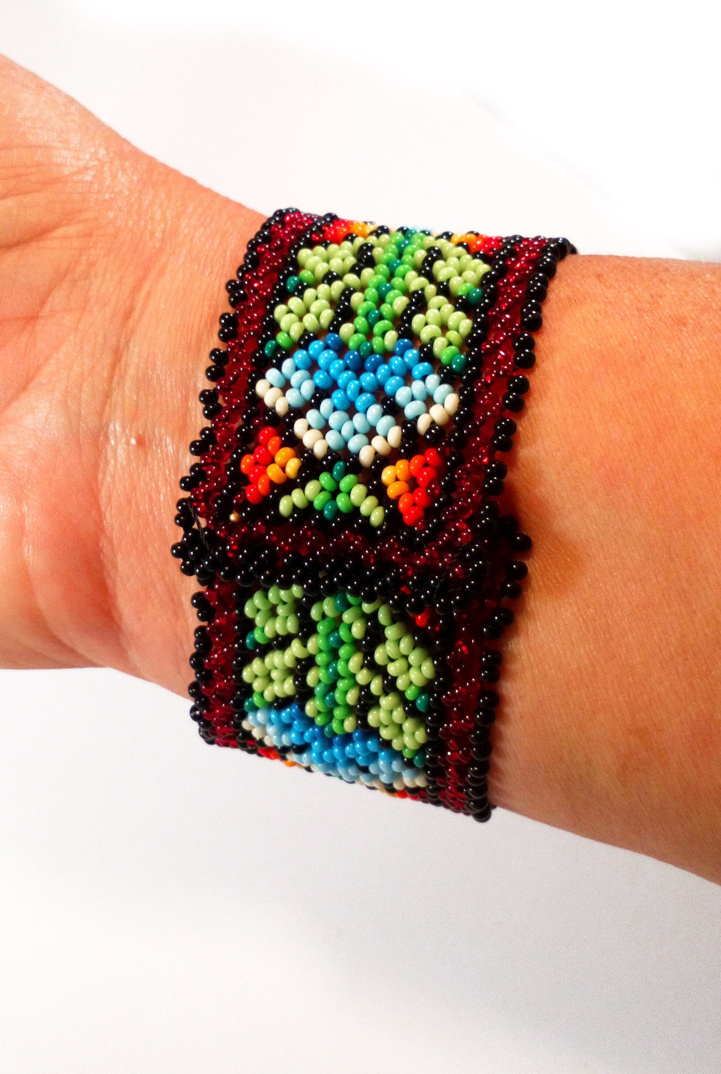 Perlenarmband  nach Indianer Art  Ethno Schmuck Boho Armband