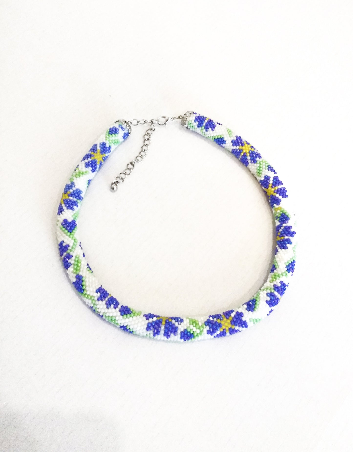 Necklace from beads with wildflowers
