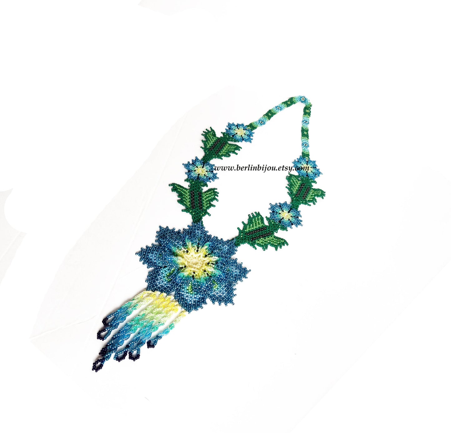 Halskette Perlenkette  mit blauen Blumen Huichol Ethno Mexikanisch Indianisch mit Fransen