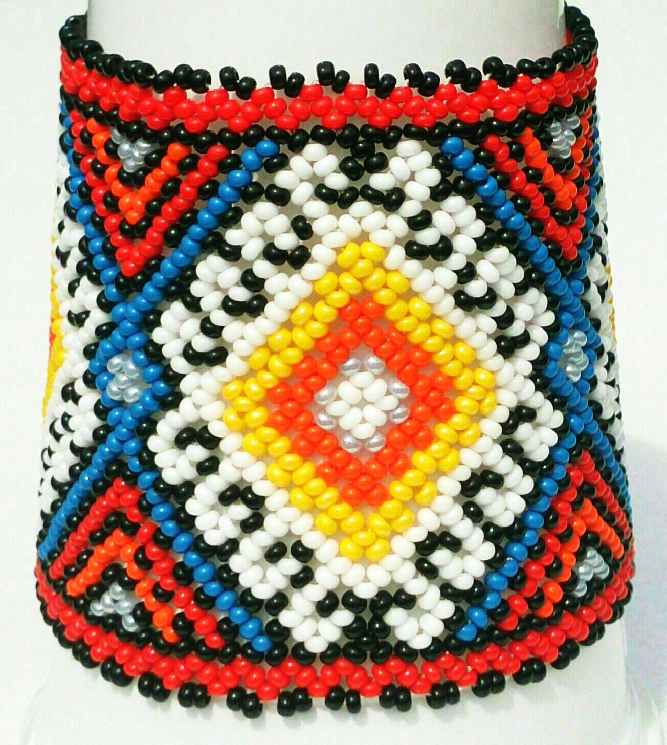 Mexican Huichol Beaded bracelet Ethno native american style jewelry heilige Geometrie