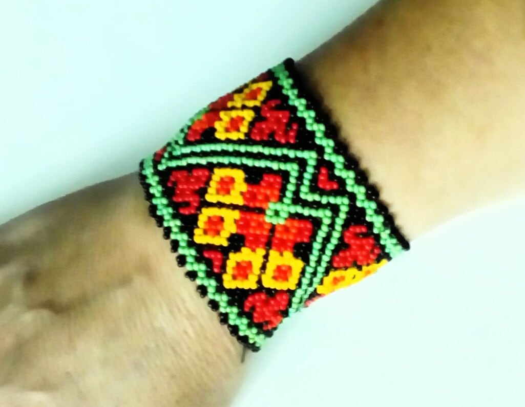 Mexican Huichol Beaded bracelet cuff Indianer Style Boho jewelry