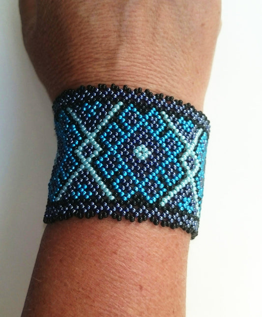Perlenarmband Huichol blau Mexikanisch heilige Geometrie Bracelet Ethno Boho für Mann und Frau